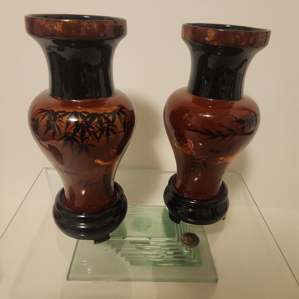 SET OF 2 VINTAGE CHINESE/ORIENTAL BLACK LACQUERED PAINTED SUNRISE CRANES VASE